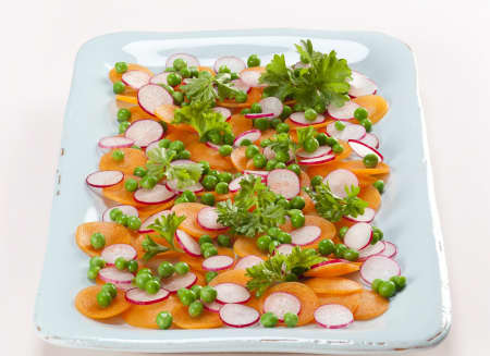 Salat med gulerødder og - nem og - opskriften
